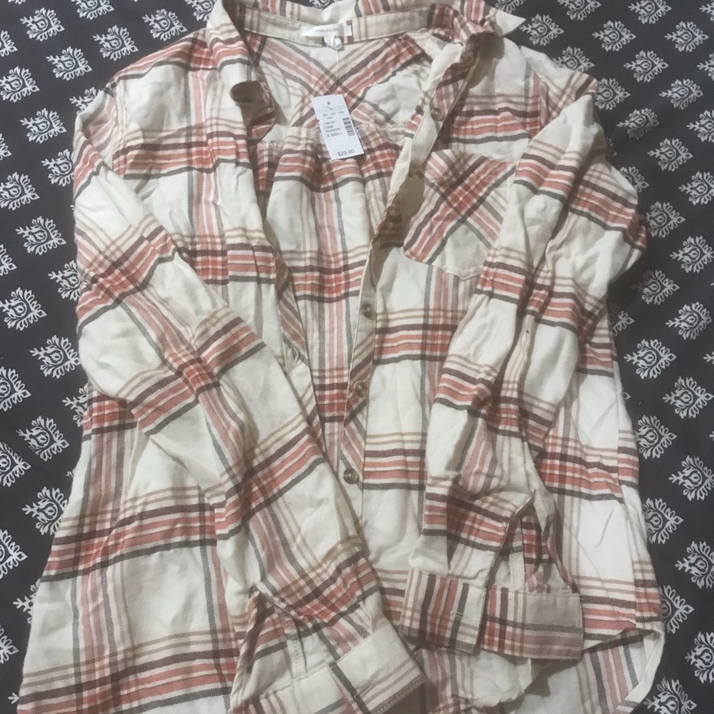 Maurice’s Button up